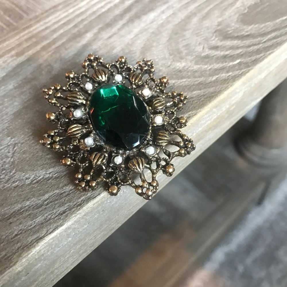 Vintage Brooch with Pearls & Green Rhinestone